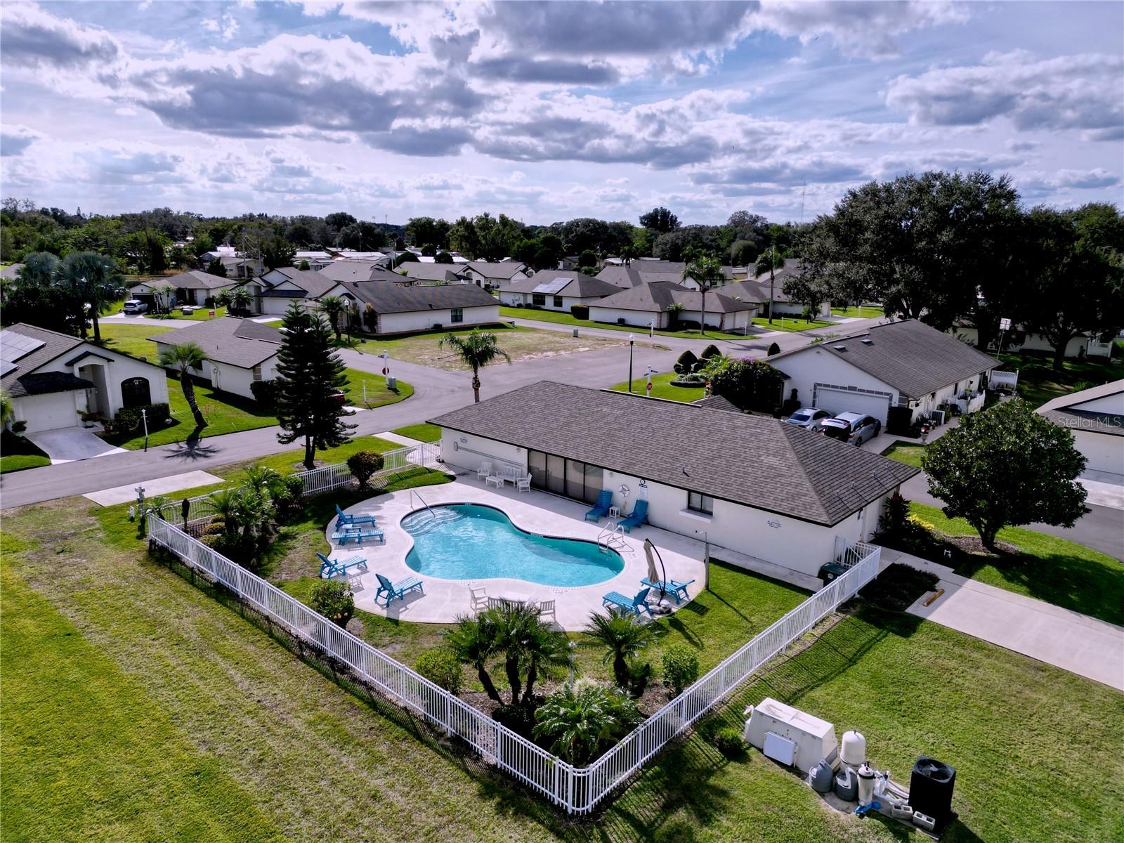 OAKS VILLAGE - Residential