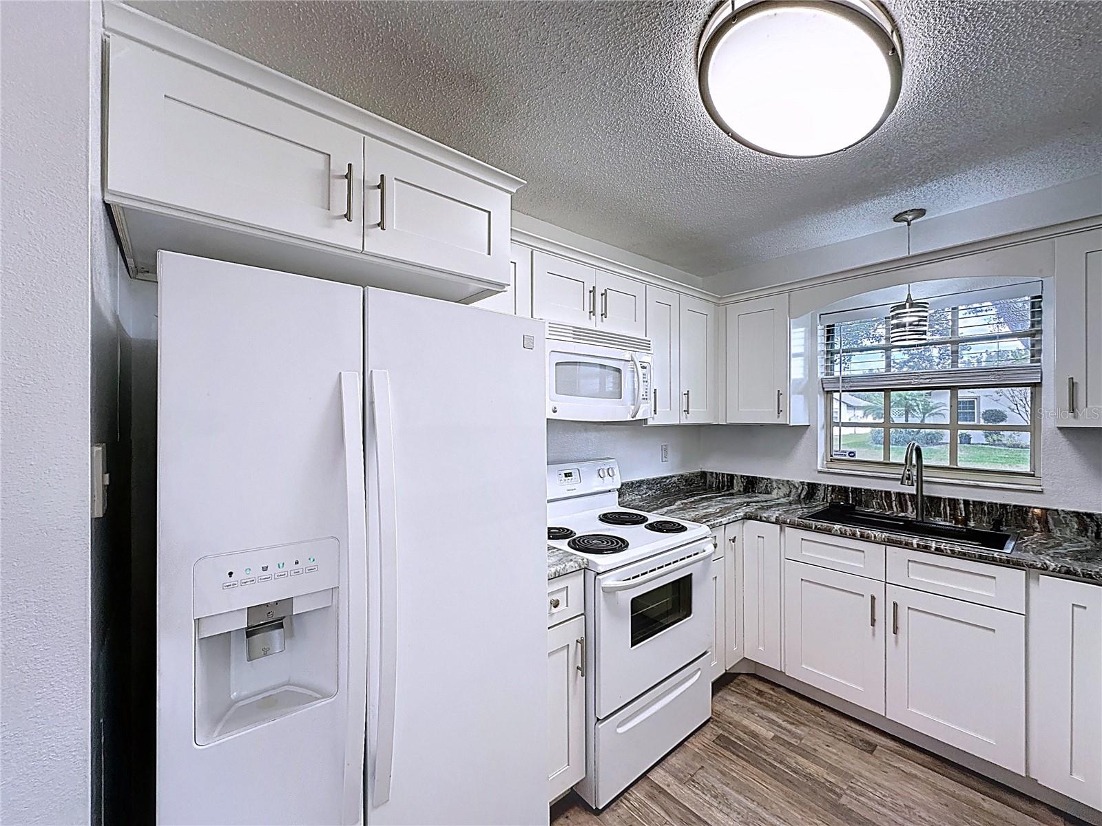 OAKS VILLAGE - Residential