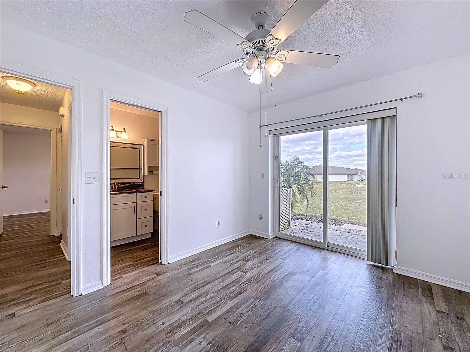 OAKS VILLAGE - Residential