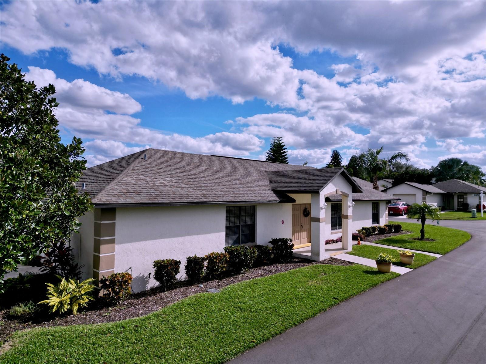 OAKS VILLAGE - Residential