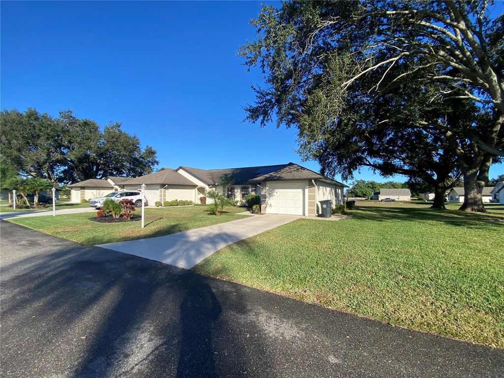 Photo of 754 W Carey Lane, Avon Park, FL 33825 (MLS # O6367957)