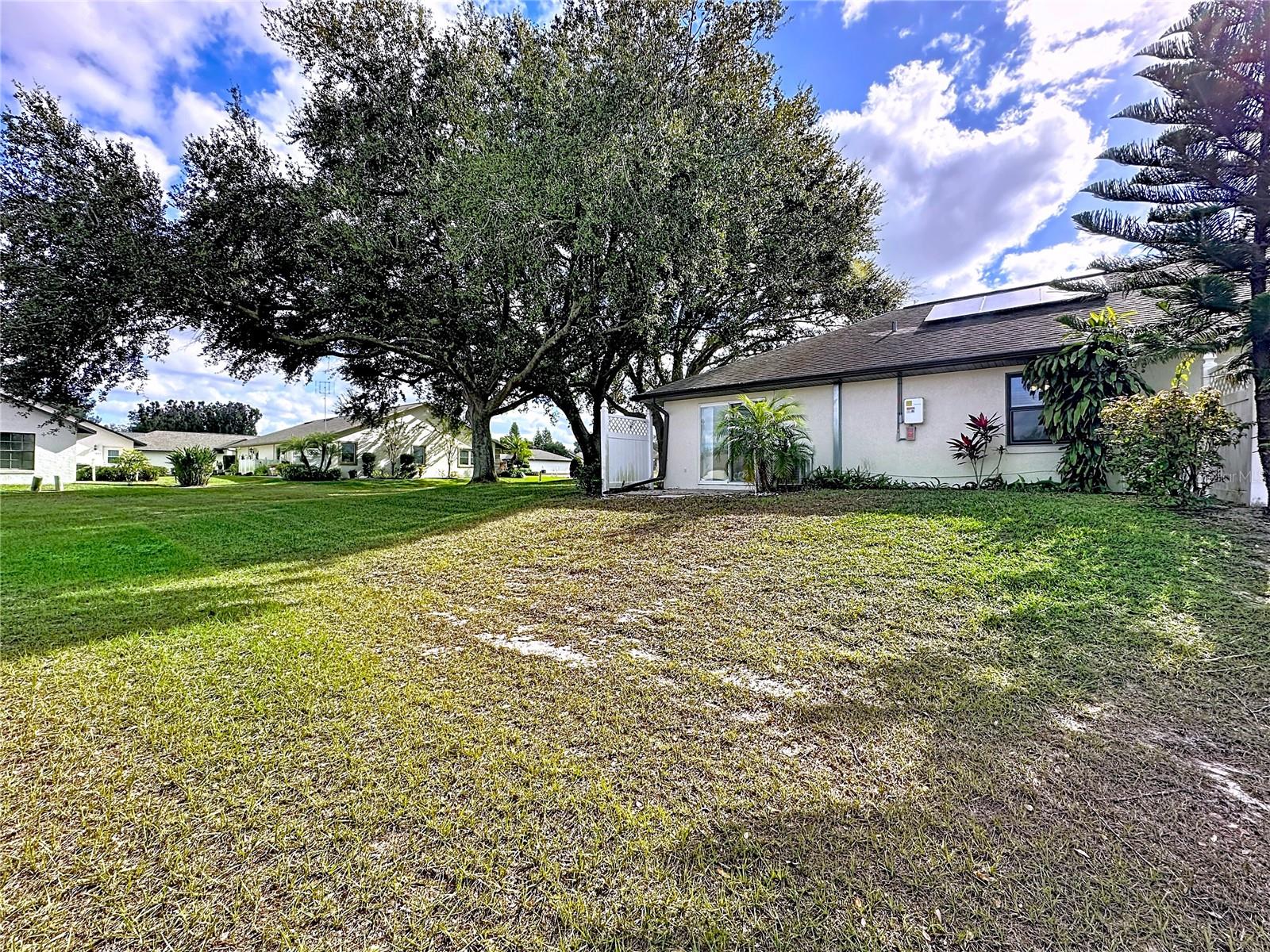 OAKS VILLAGE - Residential