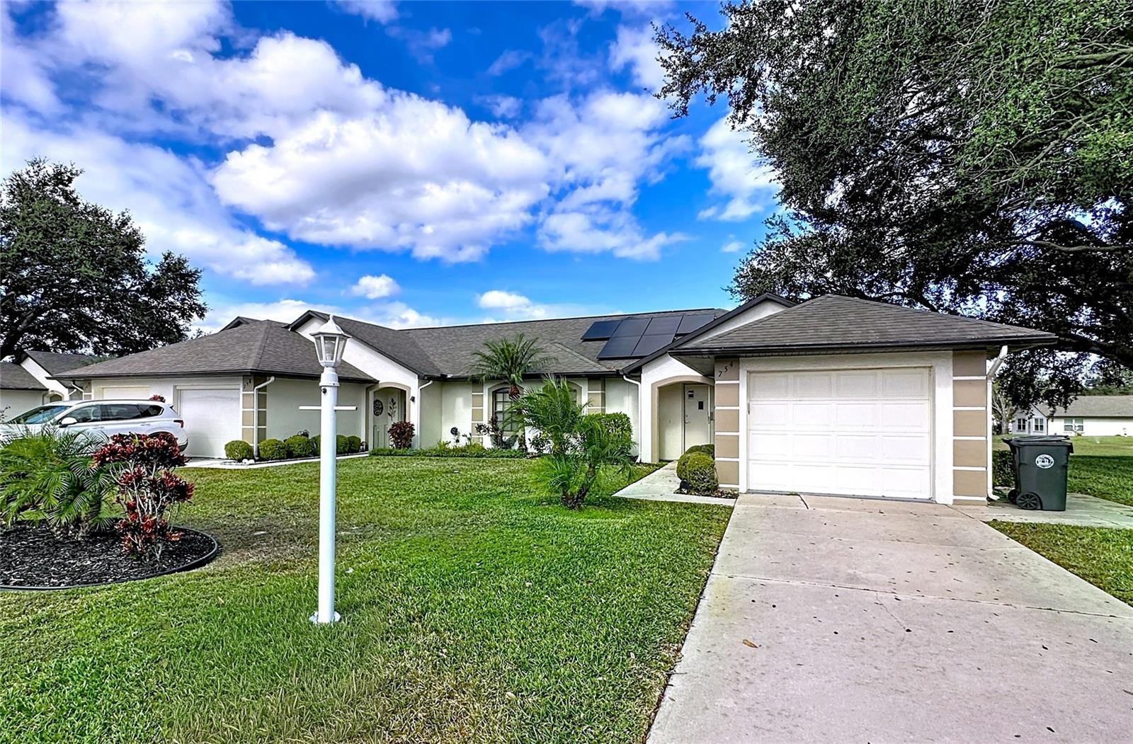 OAKS VILLAGE - Residential