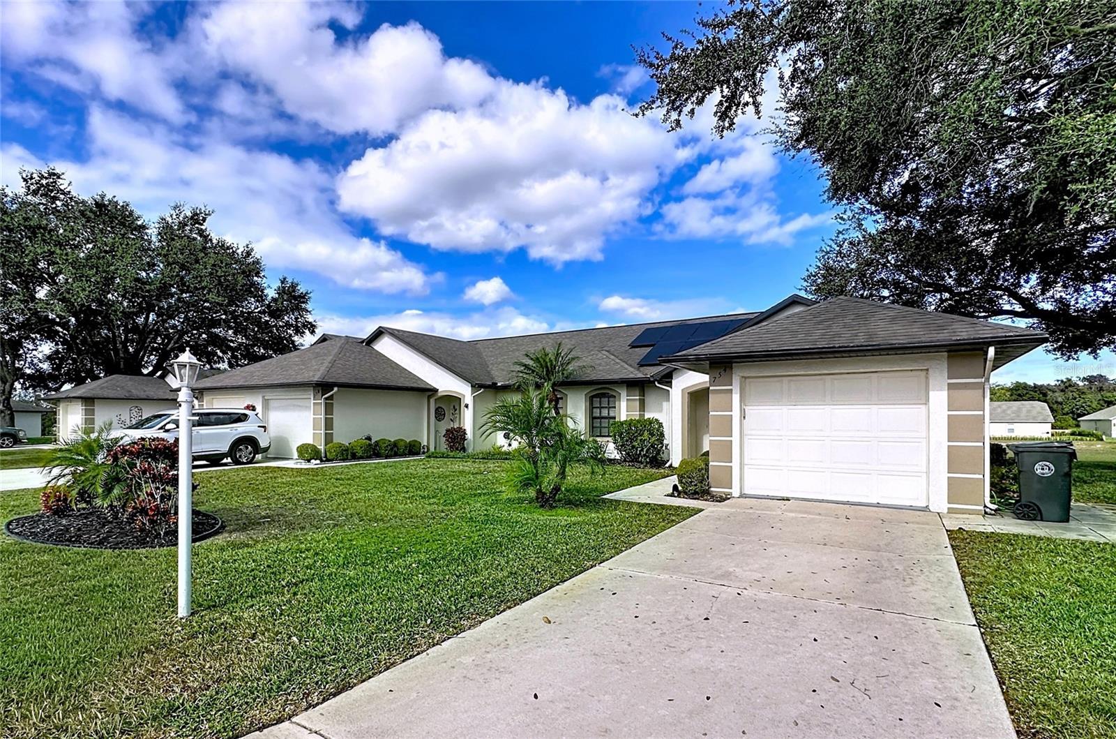 OAKS VILLAGE - Residential