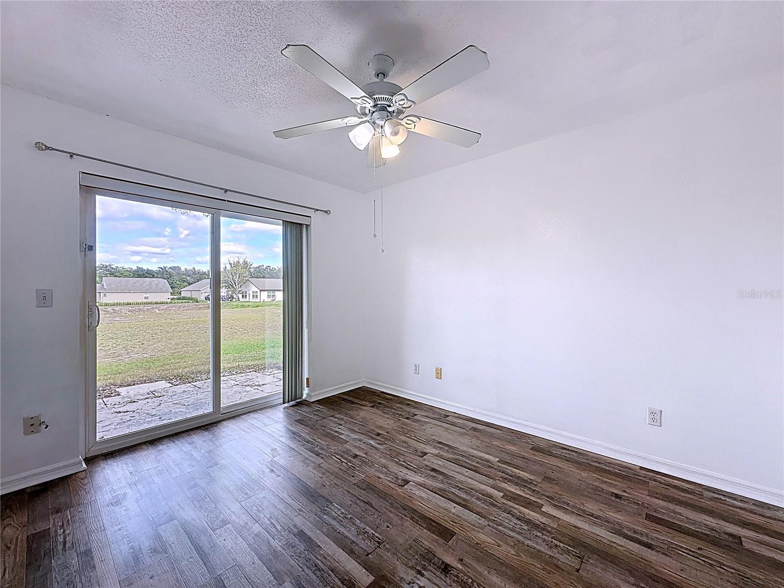 OAKS VILLAGE - Residential