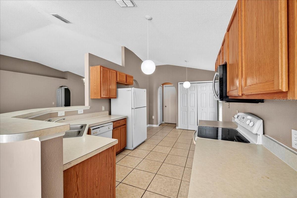 QUEENS COVE PH 04 - Residential