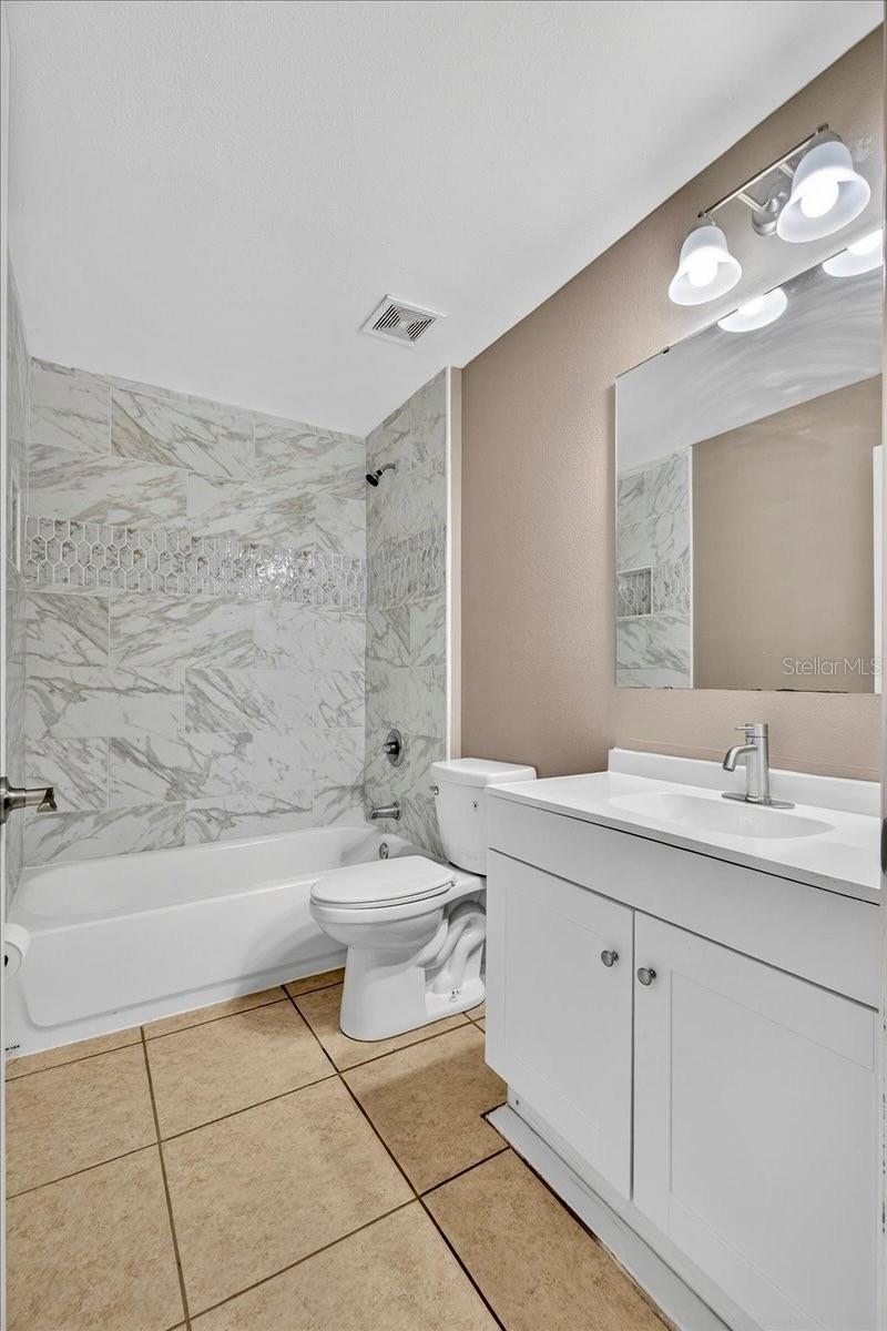 QUEENS COVE PH 04 - Residential