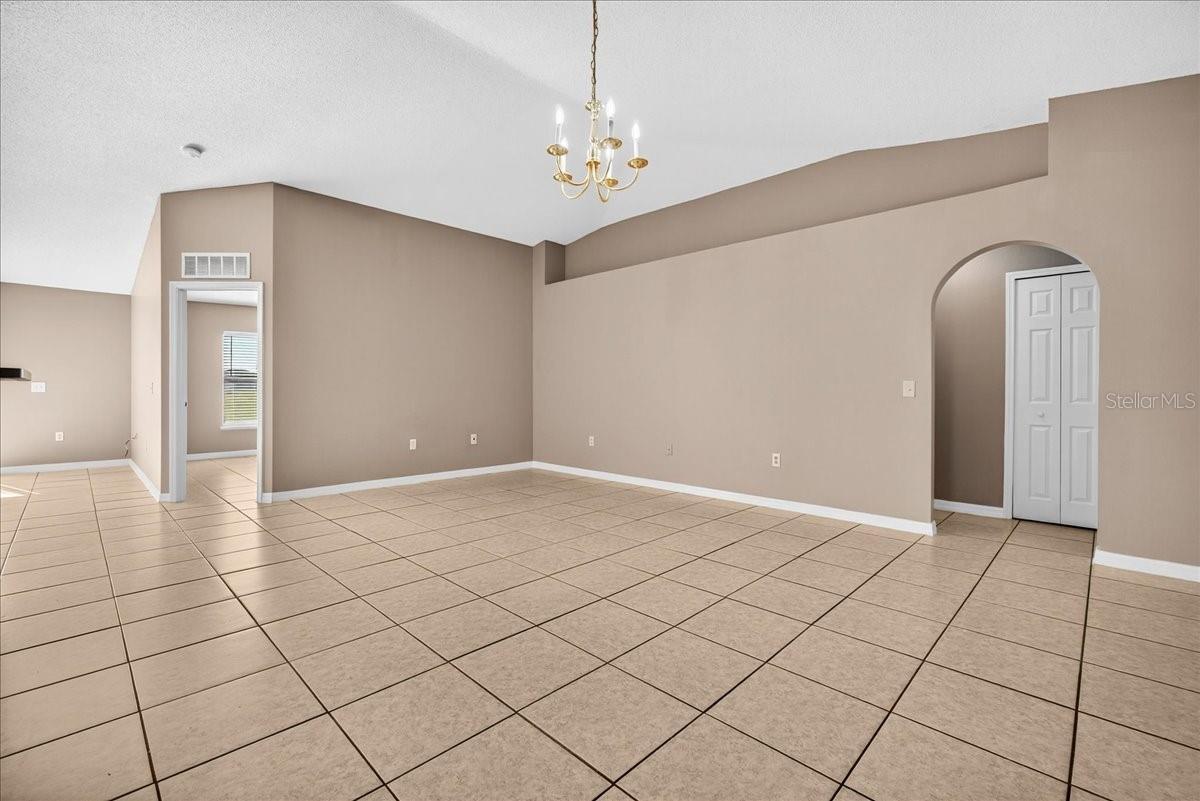 QUEENS COVE PH 04 - Residential