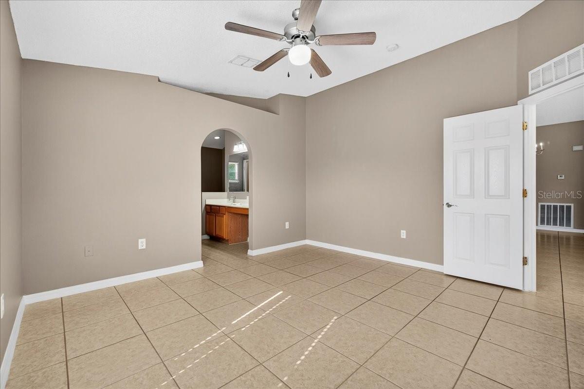 QUEENS COVE PH 04 - Residential