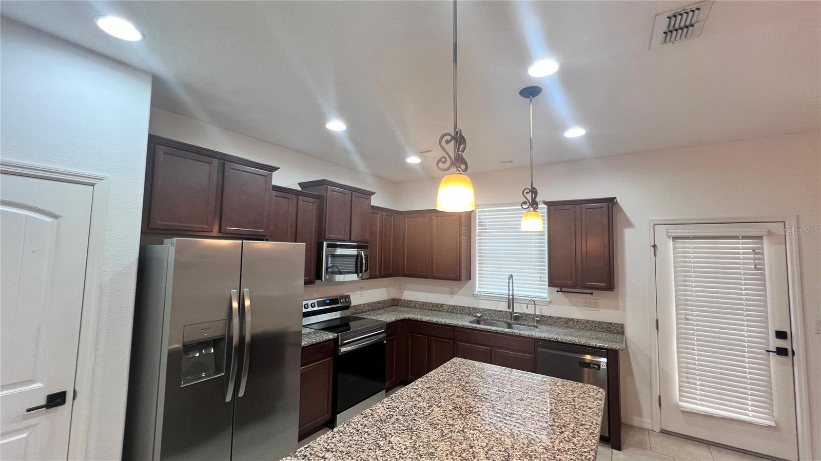 ASHLEY PARK AT HARMONY - Residential Lease