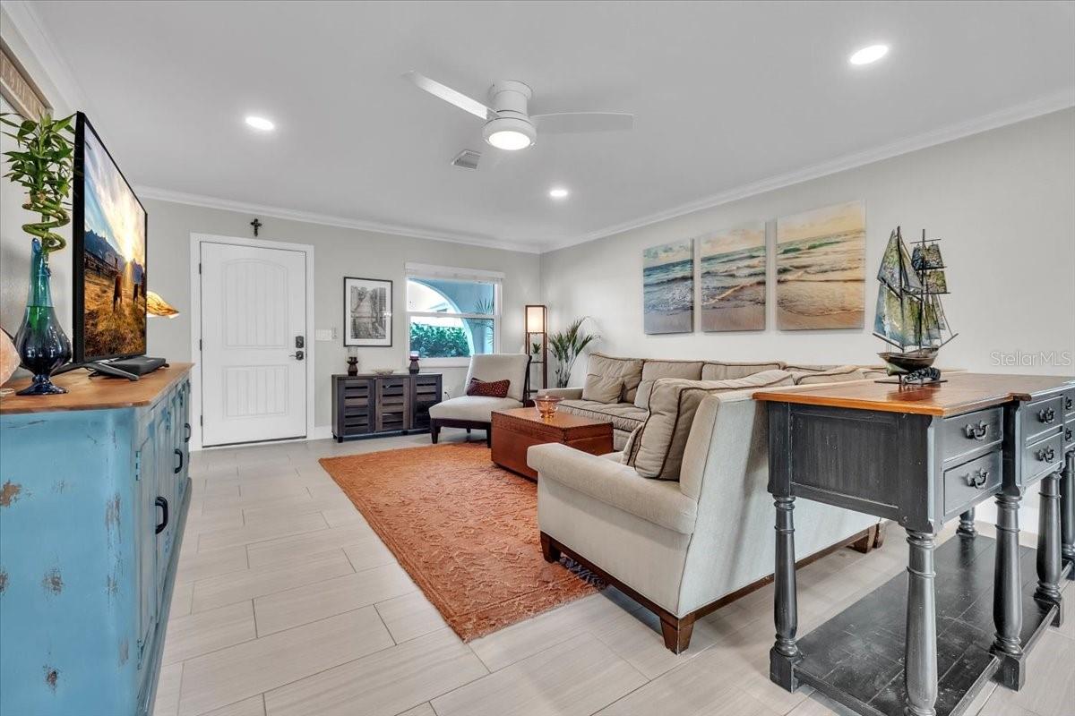 TARPON CENTER BAHAMA VILLAS - Residential