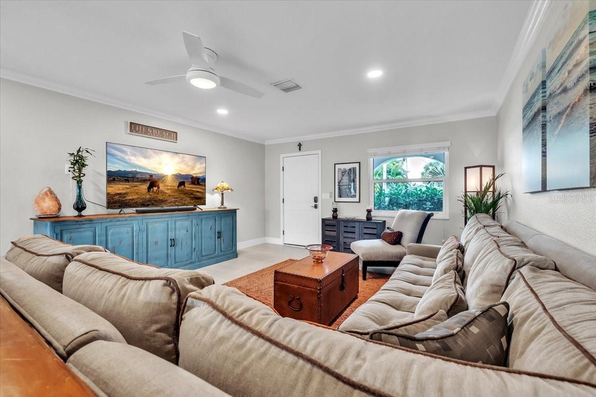 TARPON CENTER BAHAMA VILLAS - Residential