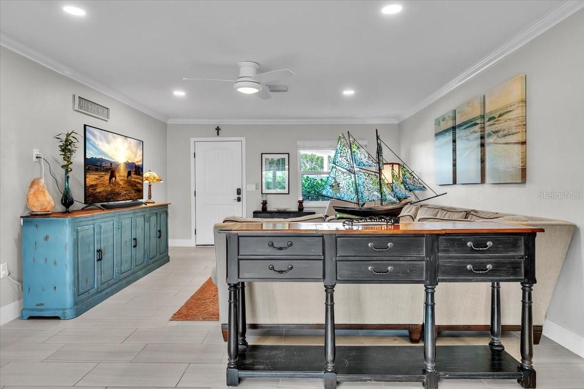 TARPON CENTER BAHAMA VILLAS - Residential