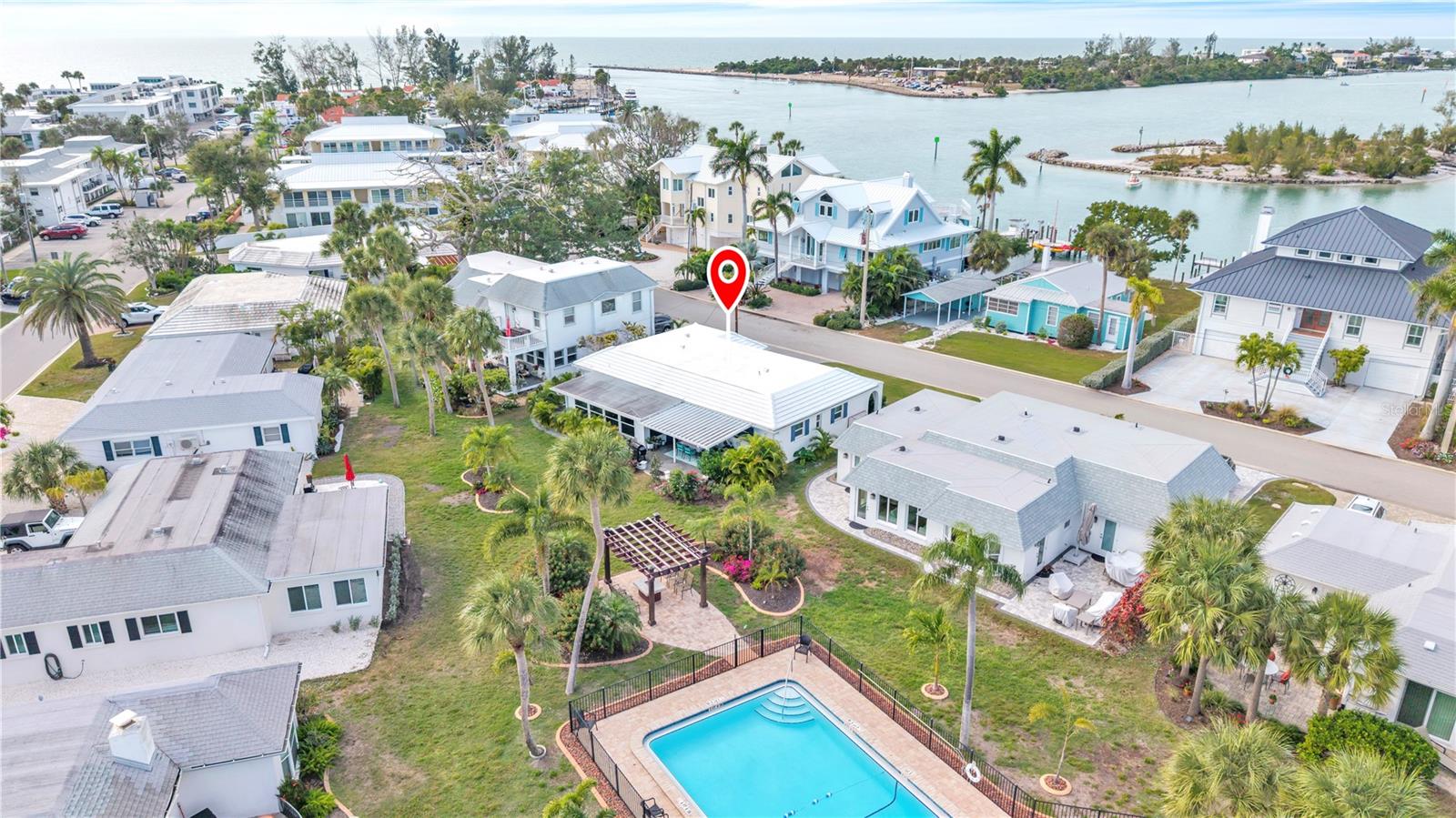 TARPON CENTER BAHAMA VILLAS - Residential