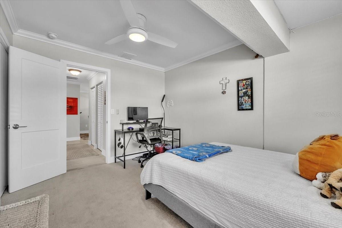 TARPON CENTER BAHAMA VILLAS - Residential