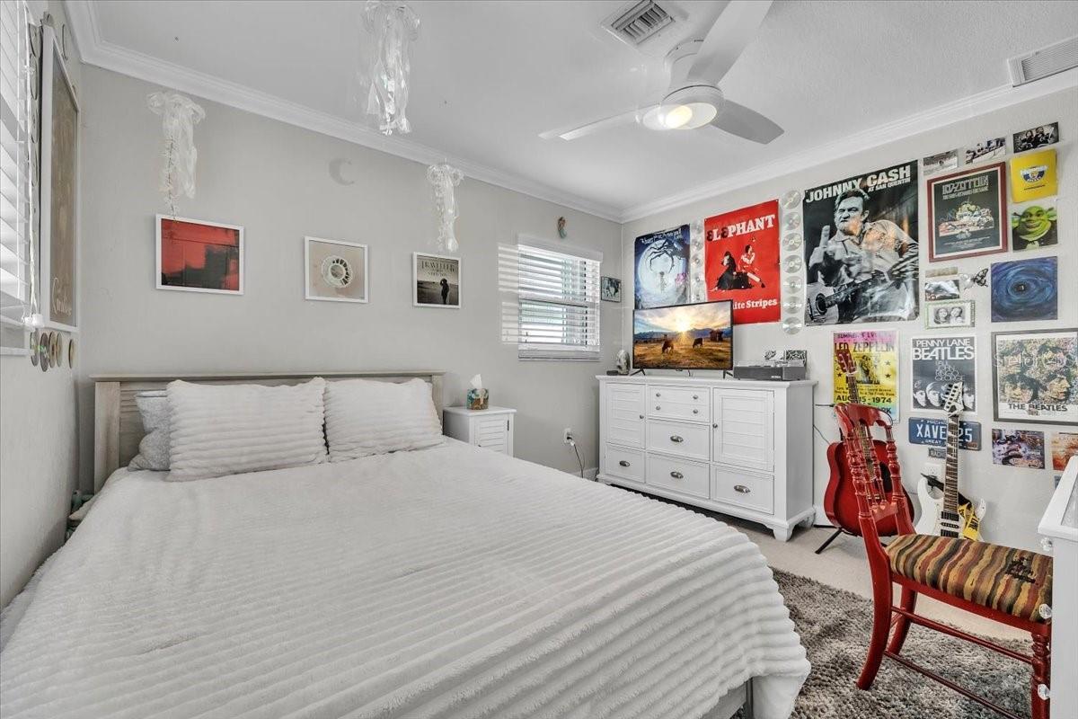 TARPON CENTER BAHAMA VILLAS - Residential