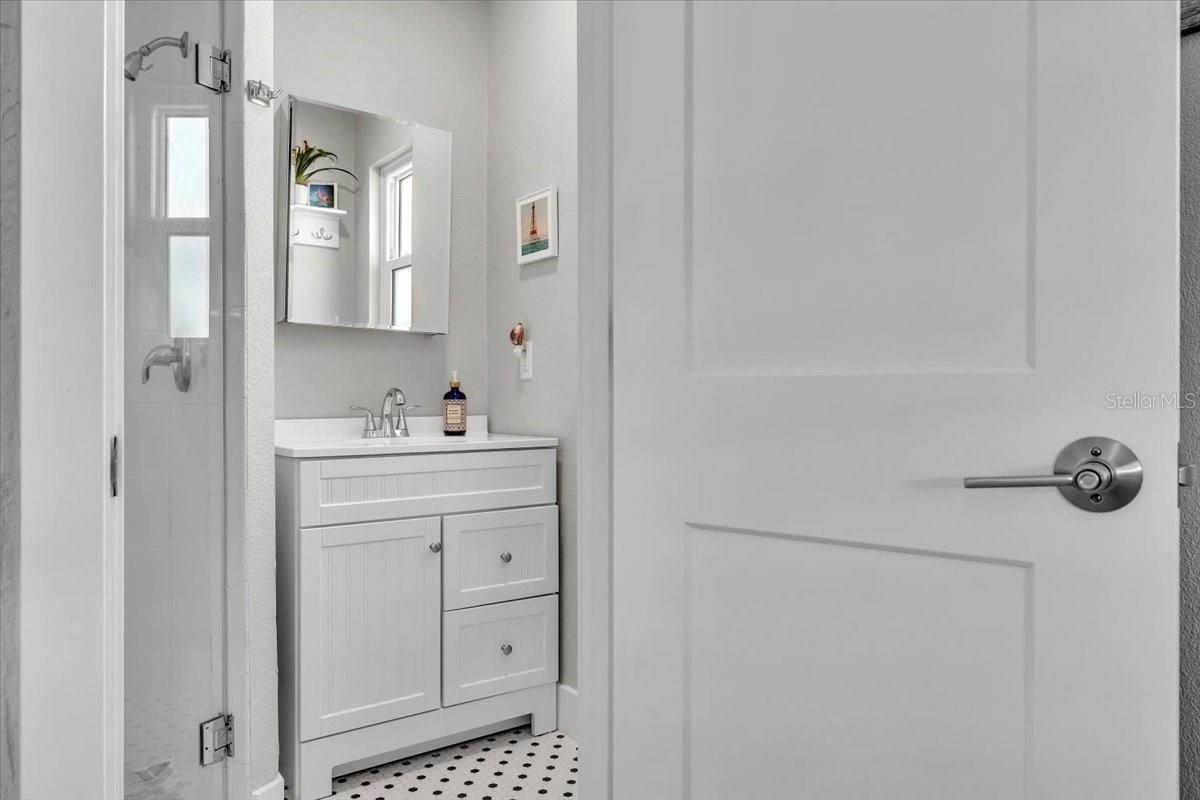 TARPON CENTER BAHAMA VILLAS - Residential