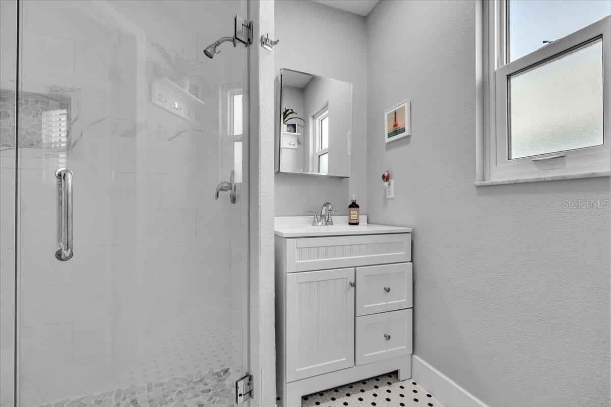 TARPON CENTER BAHAMA VILLAS - Residential