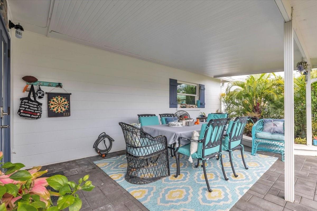 TARPON CENTER BAHAMA VILLAS - Residential