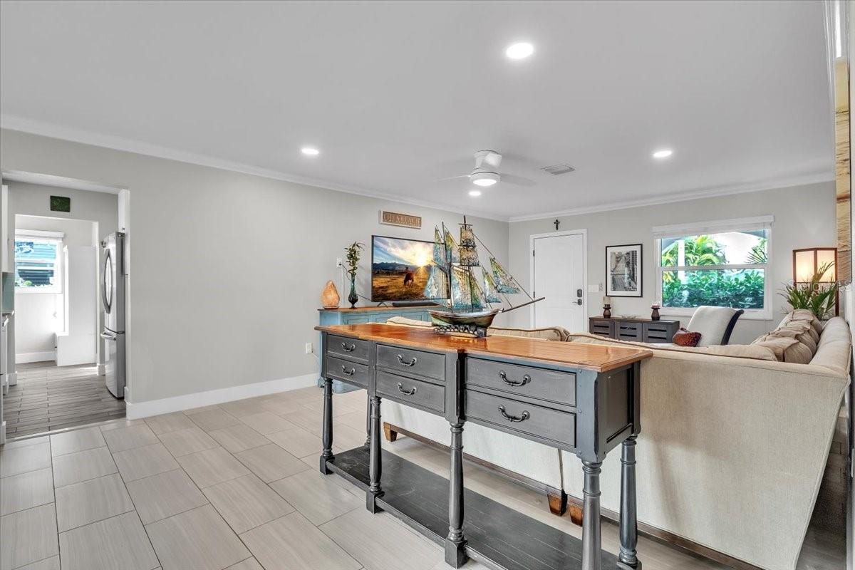 TARPON CENTER BAHAMA VILLAS - Residential