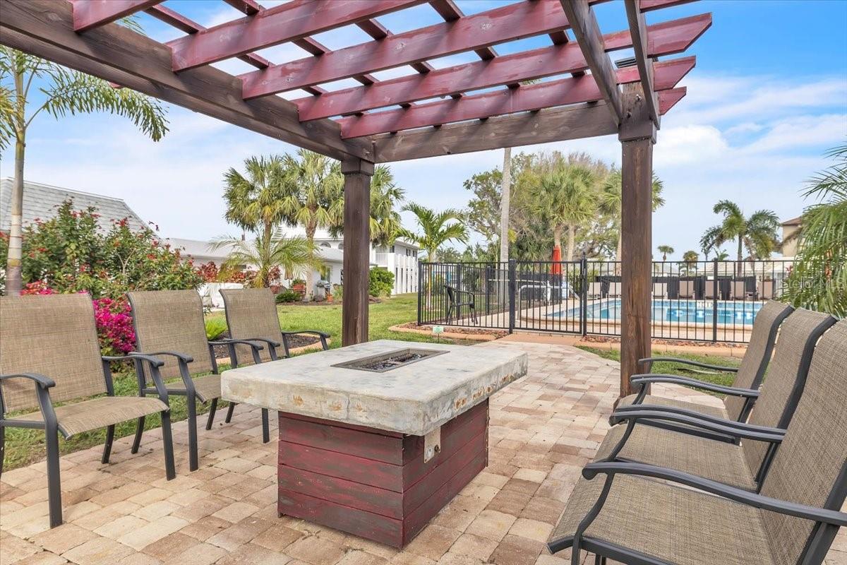 TARPON CENTER BAHAMA VILLAS - Residential