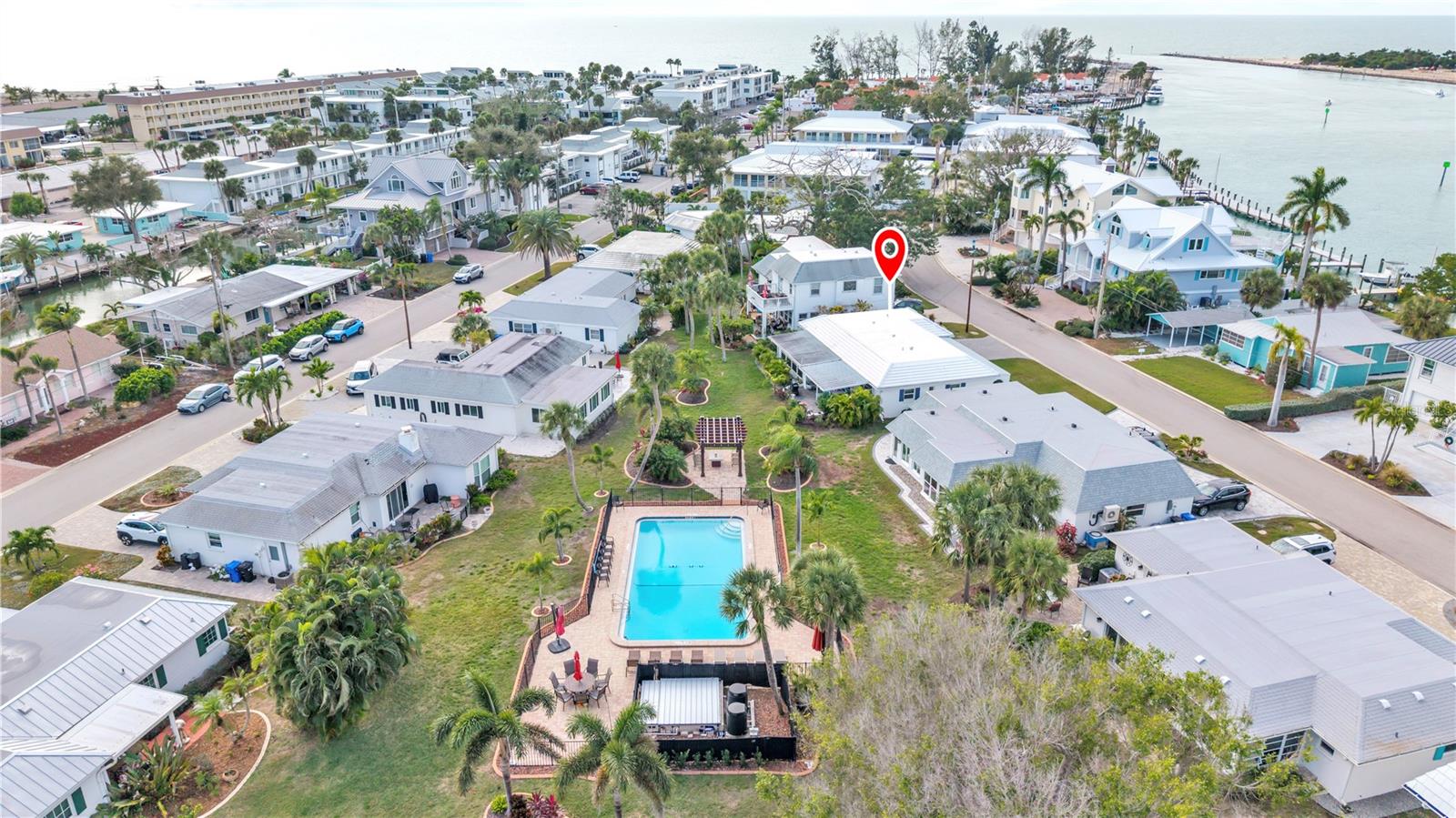 TARPON CENTER BAHAMA VILLAS - Residential