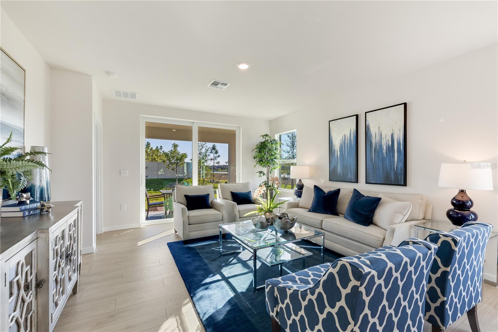 SEA COVE - Residential