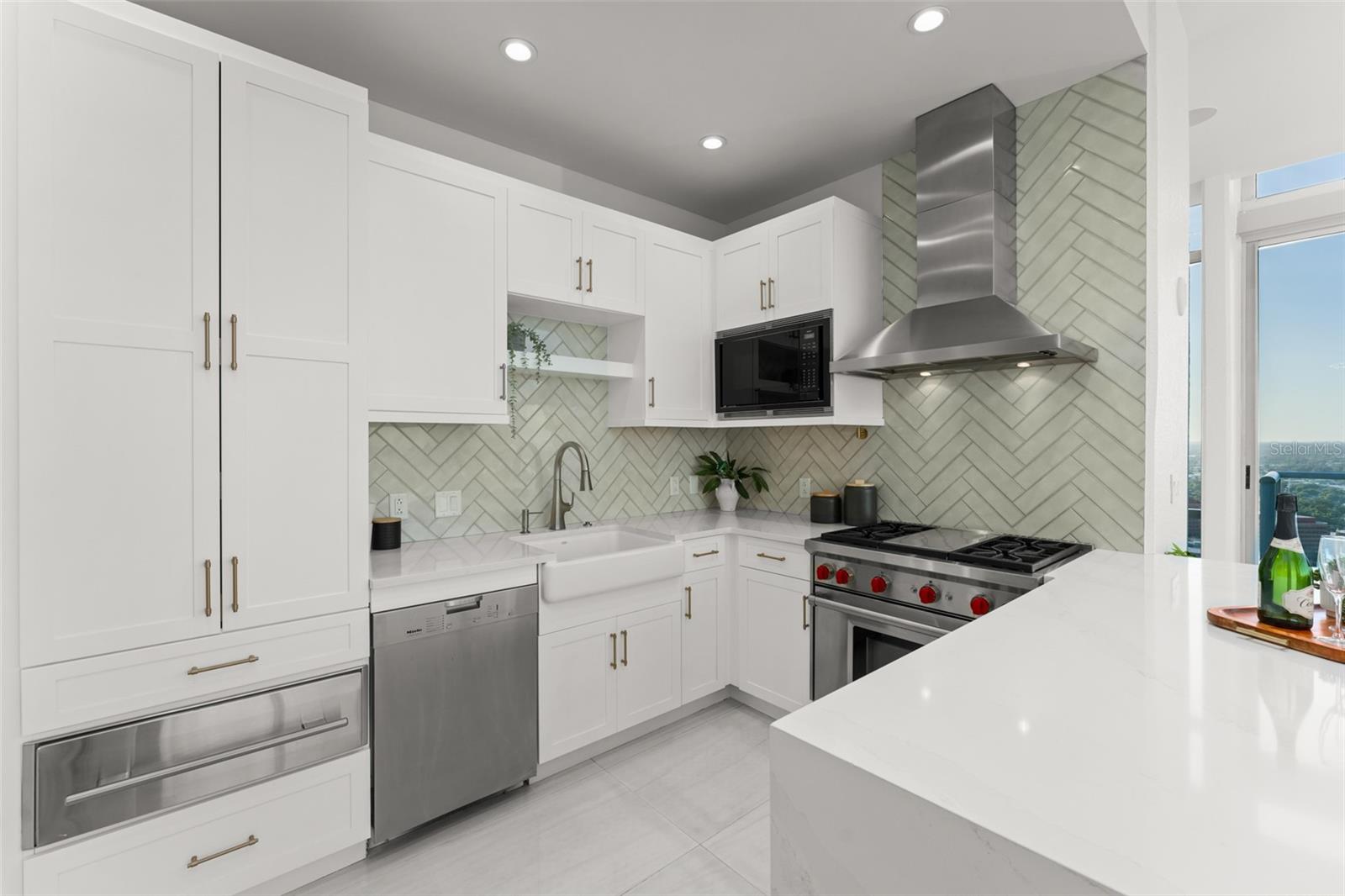 VUE AT LAKE EOLA - Residential