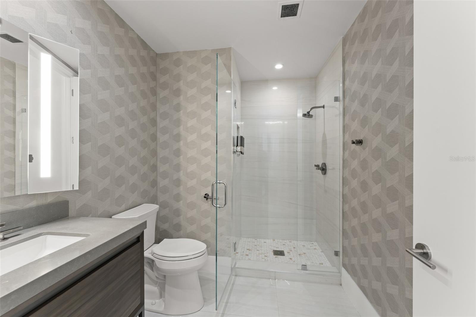 VUE AT LAKE EOLA - Residential