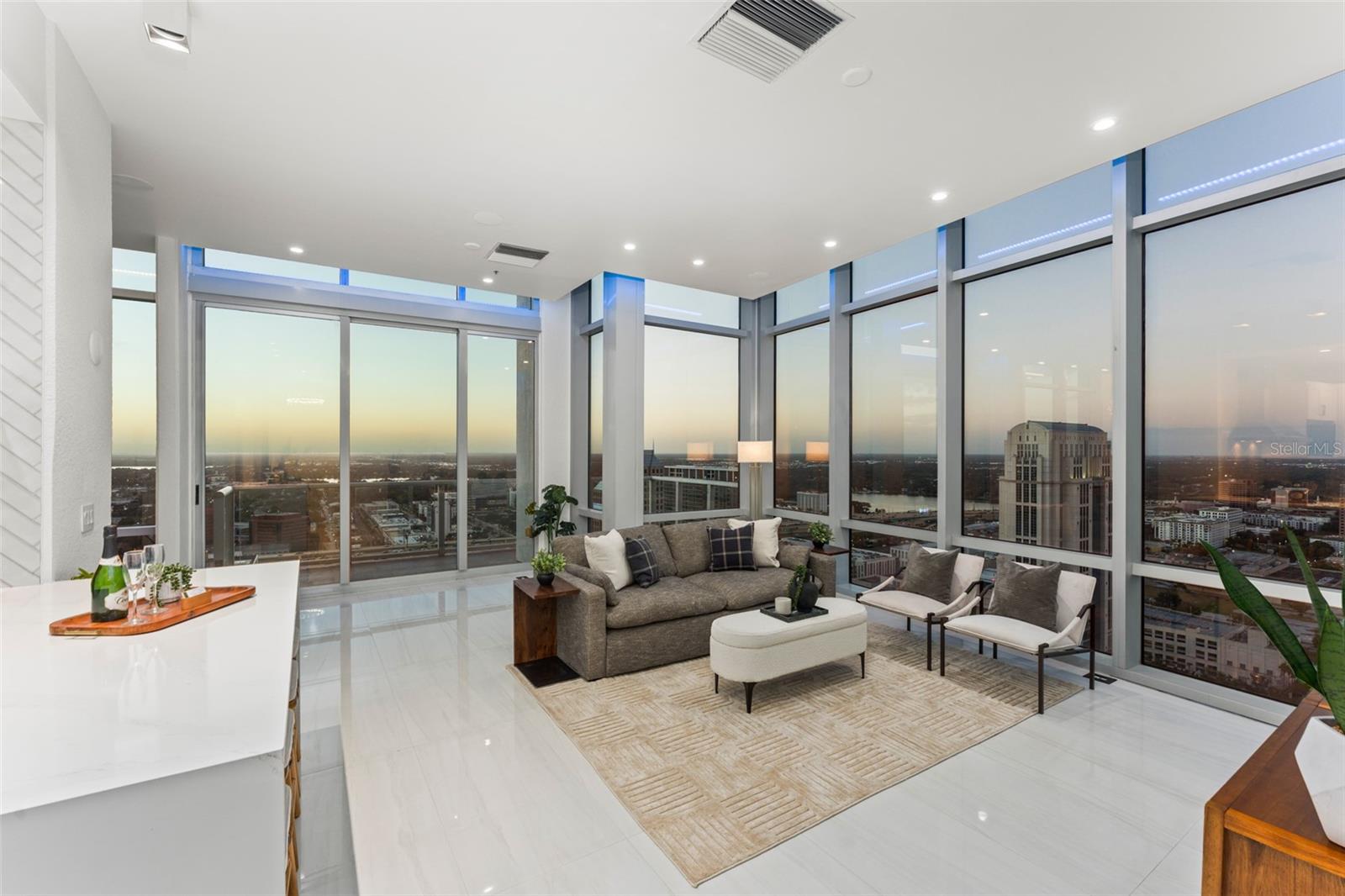 150 E ROBINSON STREET PH3506