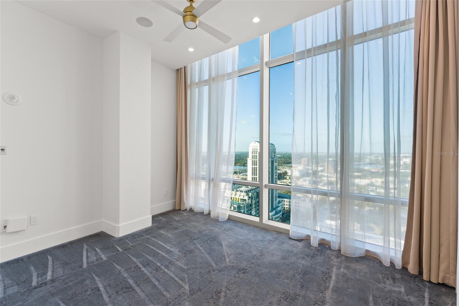 VUE AT LAKE EOLA - Residential