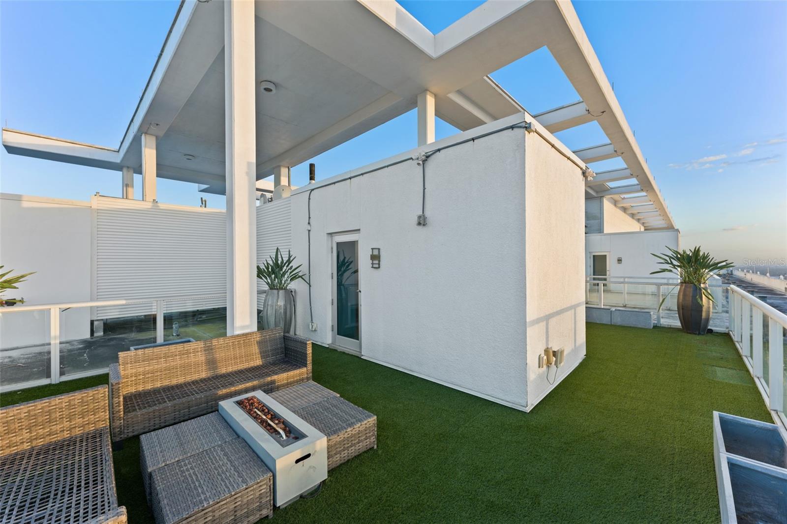 VUE AT LAKE EOLA - Residential