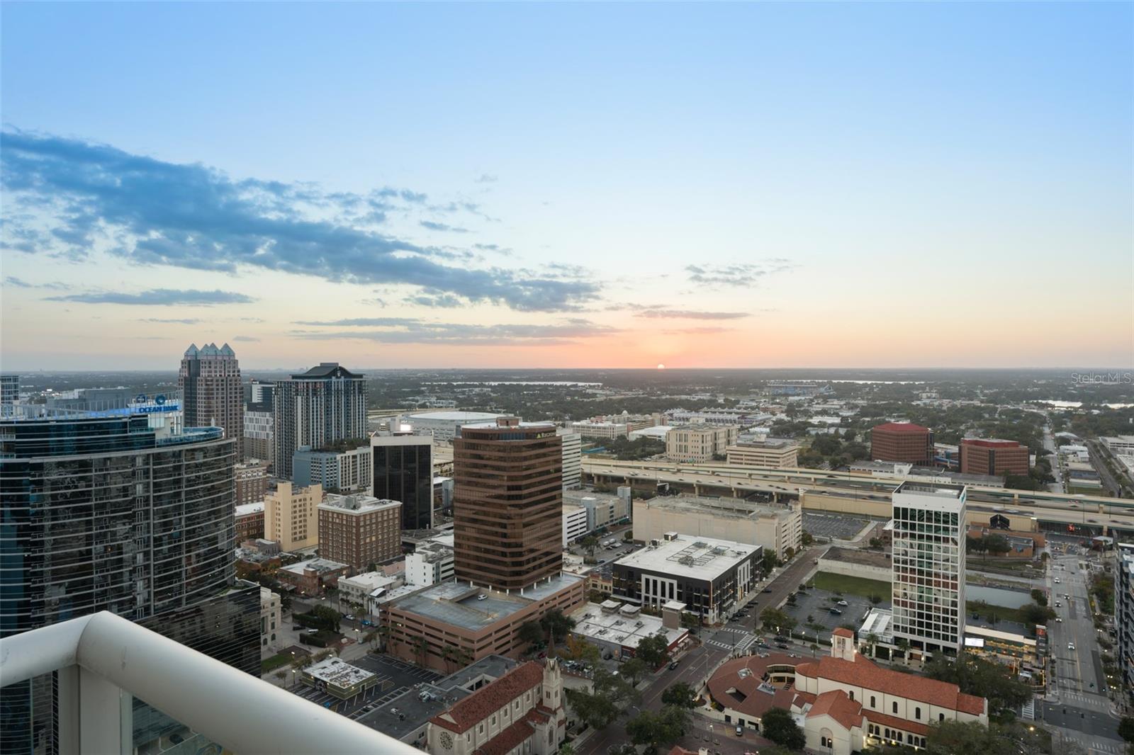 VUE AT LAKE EOLA - Residential