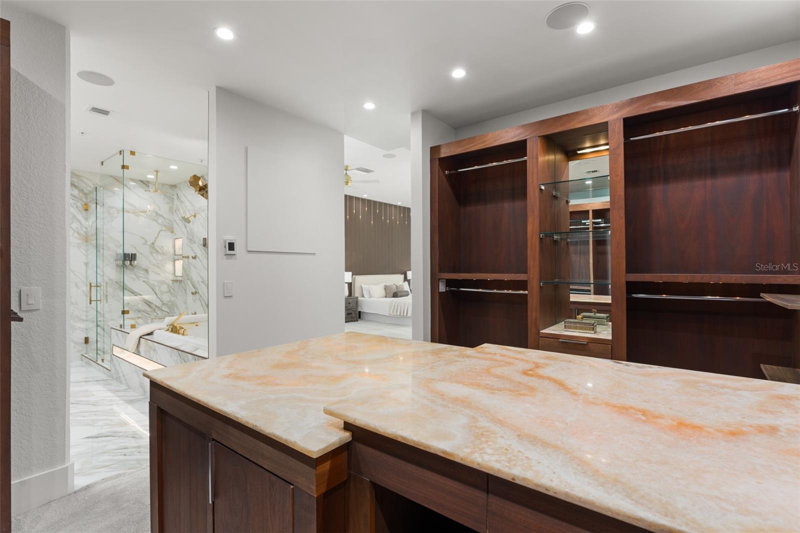 VUE AT LAKE EOLA - Residential