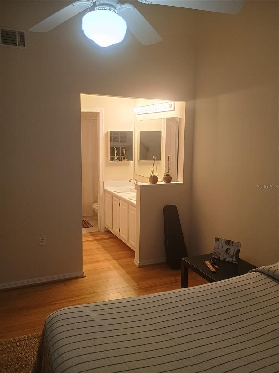 THE LINKS - Residential