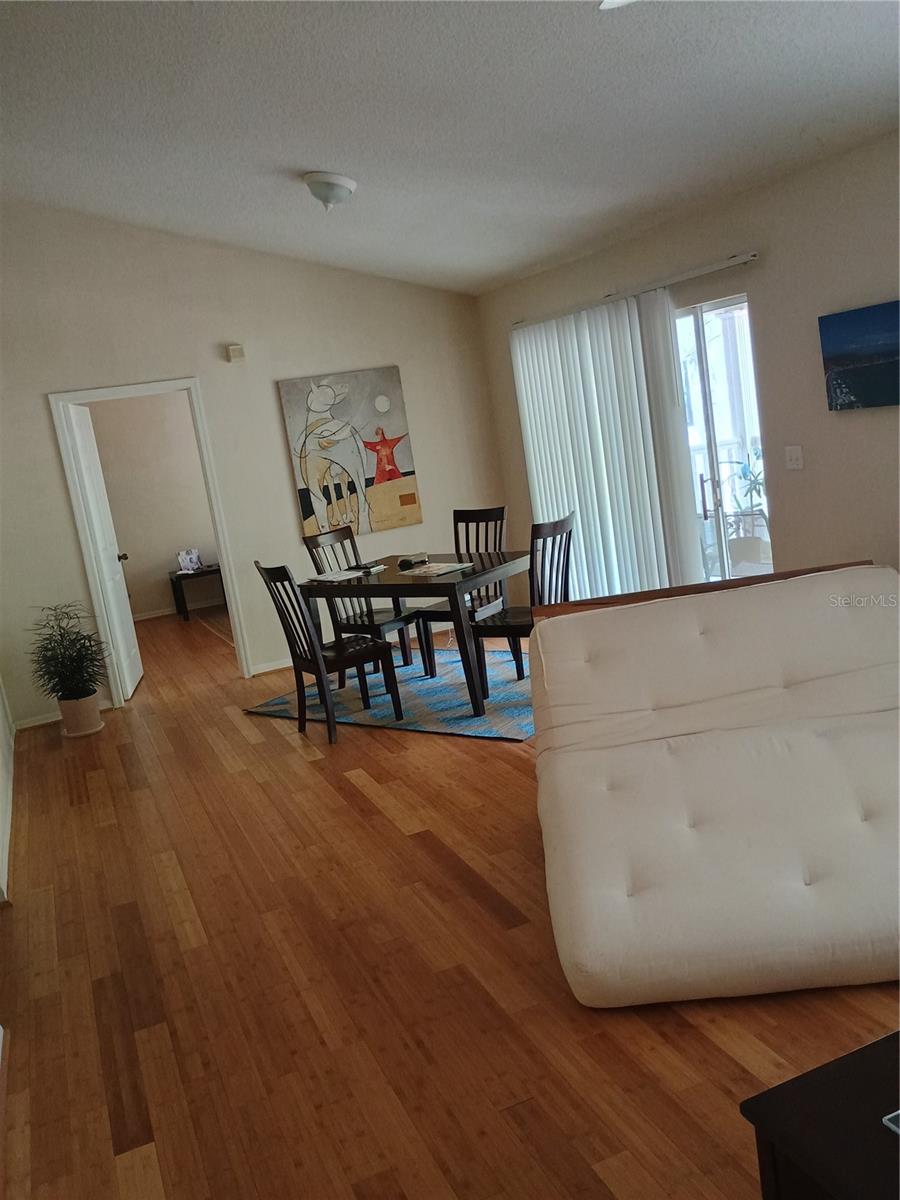 THE LINKS - Residential