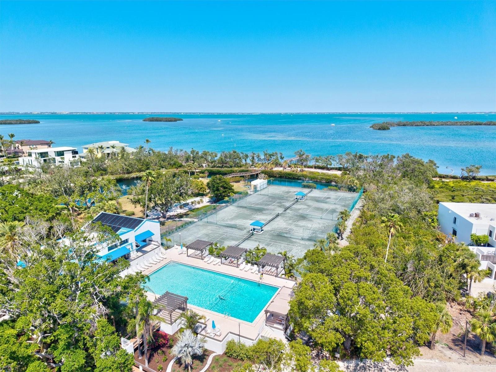 BAYPORT BCH & TEN PH D - Residential