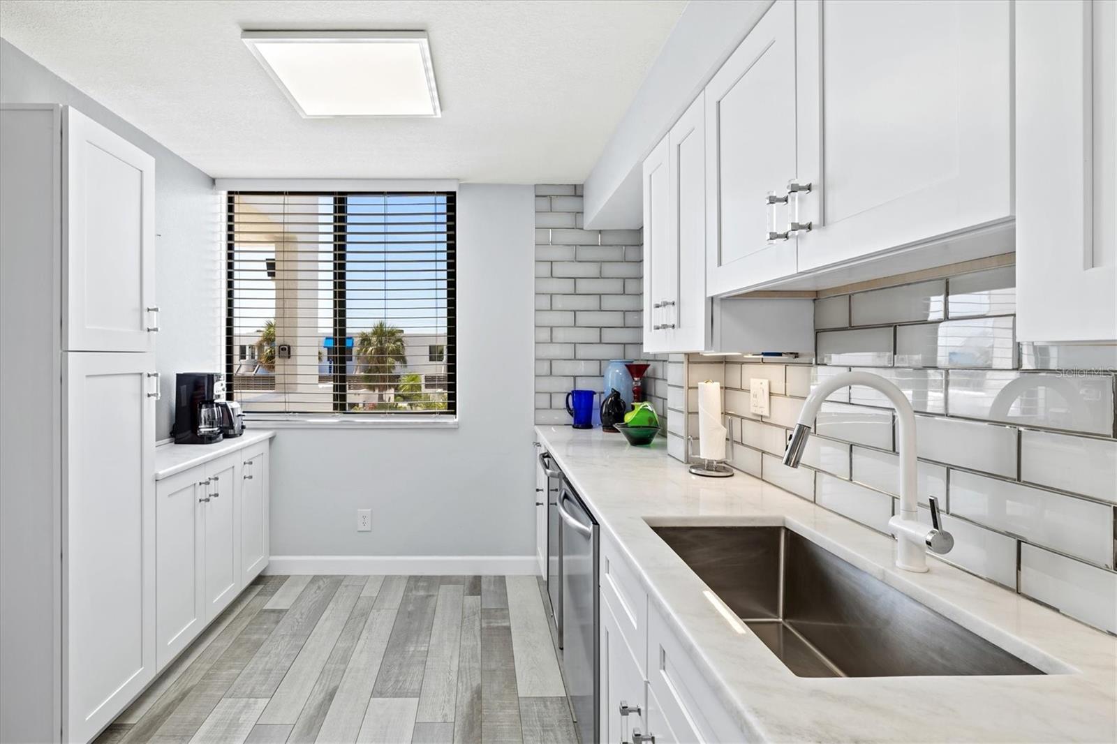 BAYPORT BCH & TEN PH D - Residential