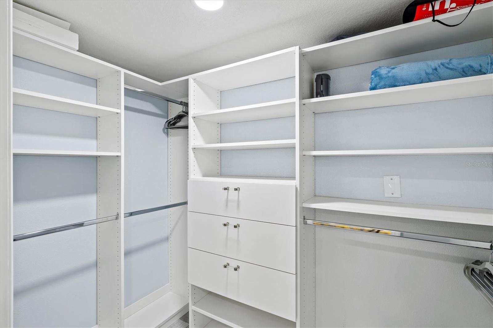 BAYPORT BCH & TEN PH D - Residential