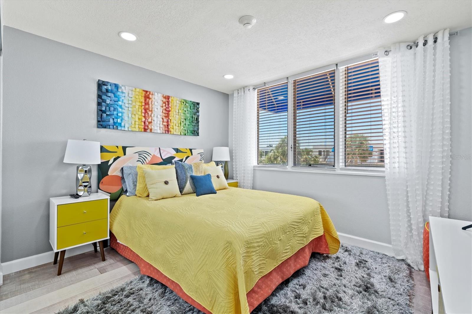 BAYPORT BCH & TEN PH D - Residential