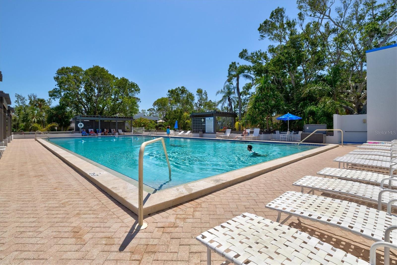 BAYPORT BCH & TEN PH D - Residential