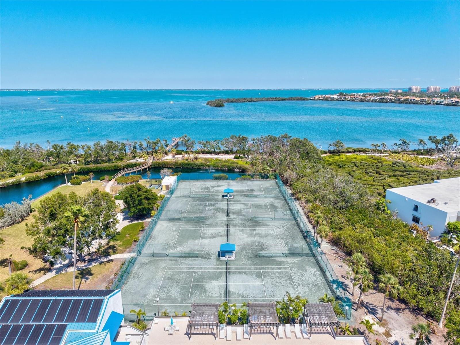 BAYPORT BCH & TEN PH D - Residential