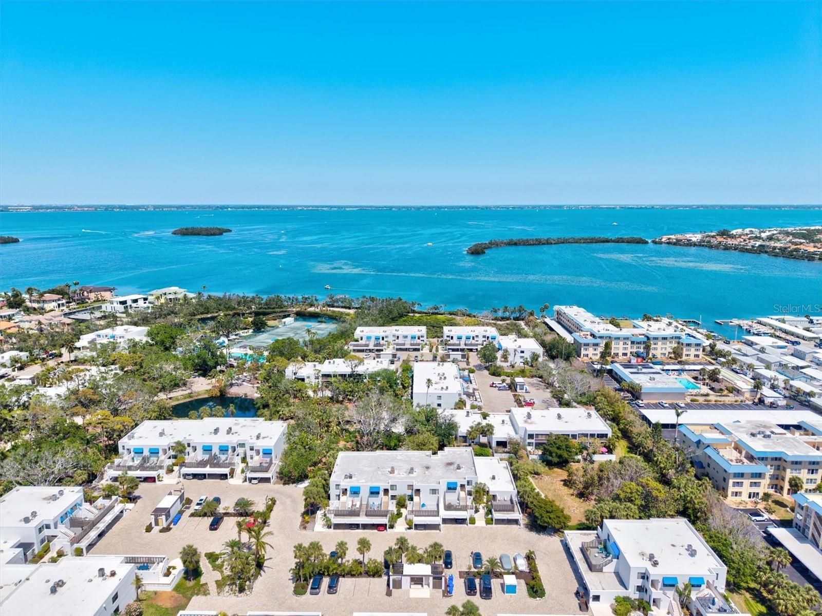 BAYPORT BCH & TEN PH D - Residential