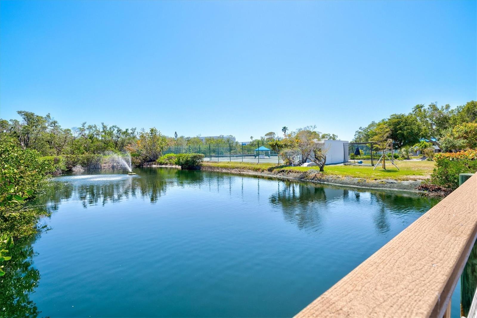 BAYPORT BCH & TEN PH D - Residential