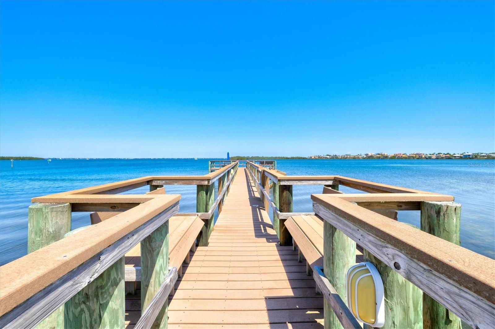 BAYPORT BCH & TEN PH D - Residential