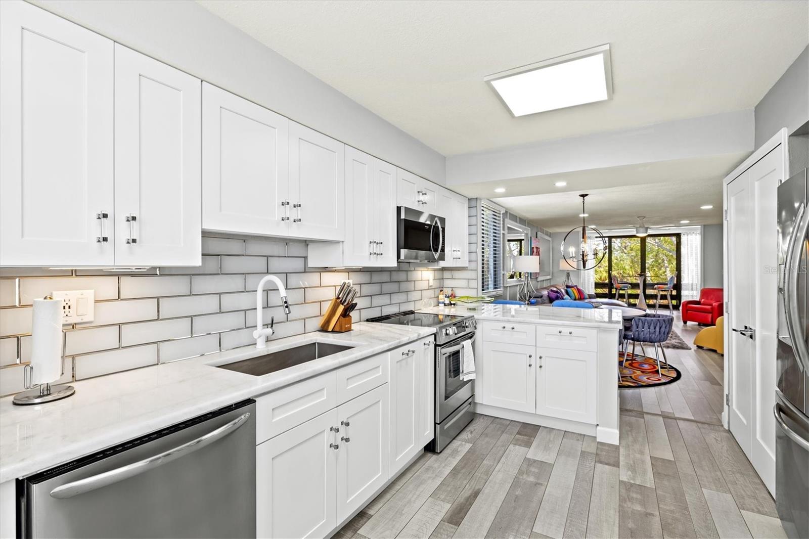 BAYPORT BCH & TEN PH D - Residential