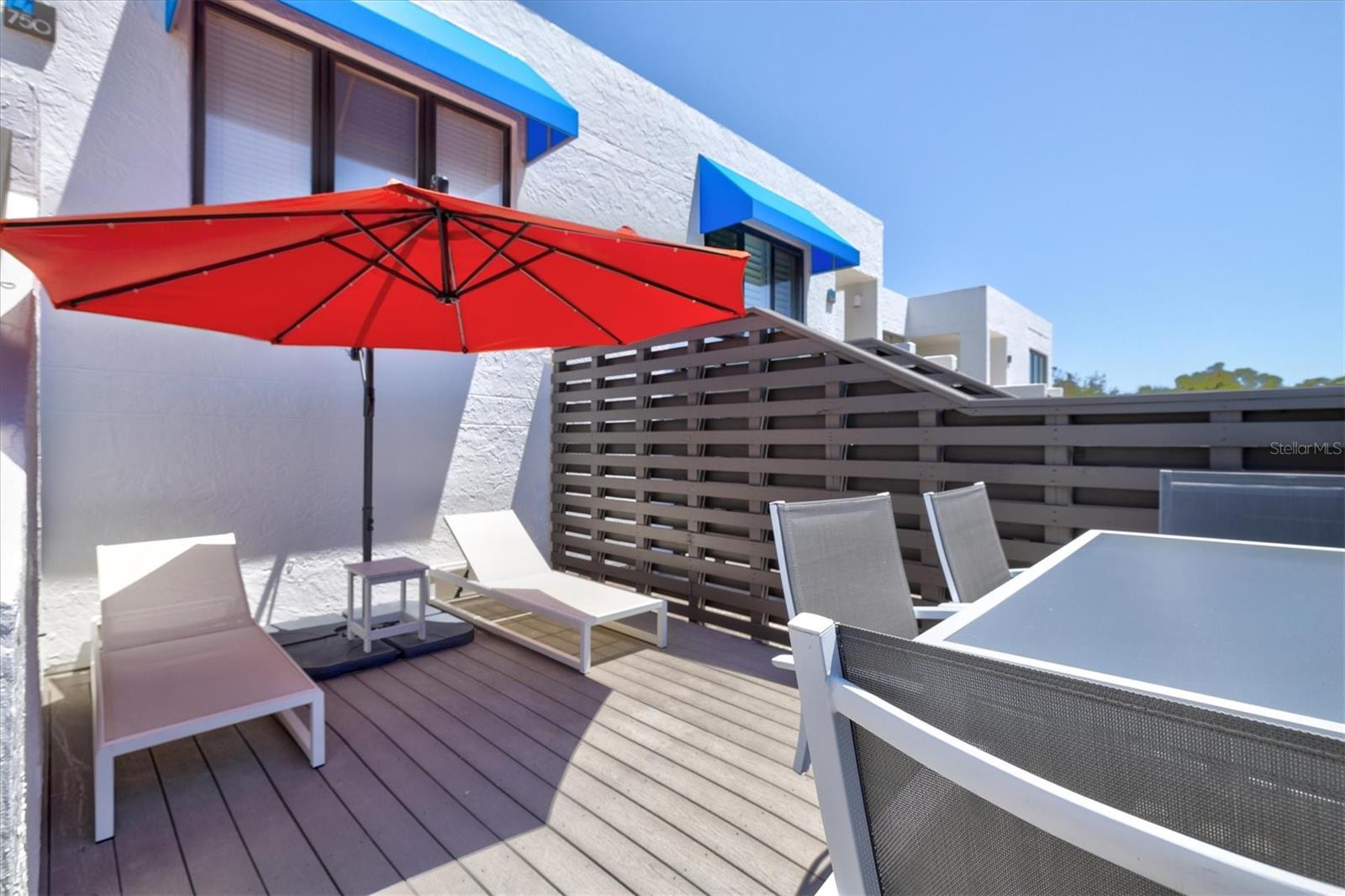 BAYPORT BCH & TEN PH D - Residential