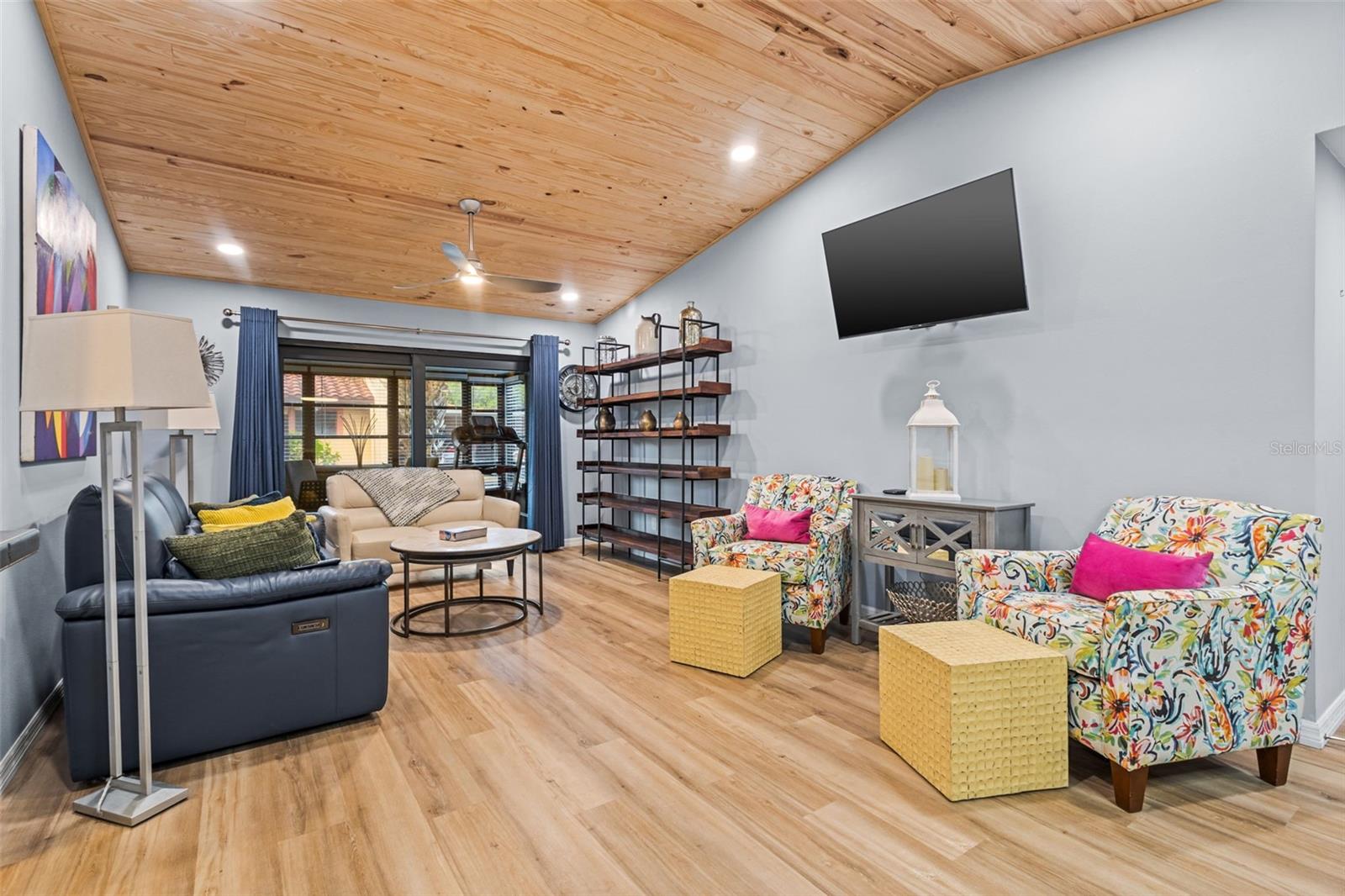 TIMBERWOODS CONDO - Residential