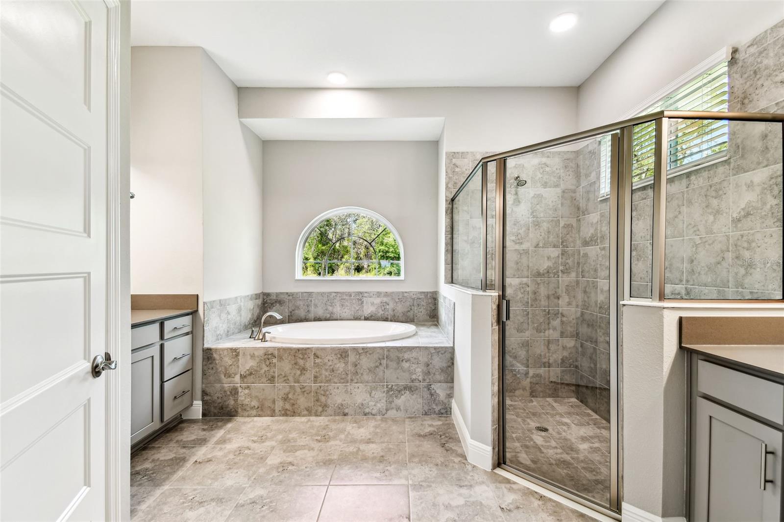 ROYAL HIGHLANDS - Residential