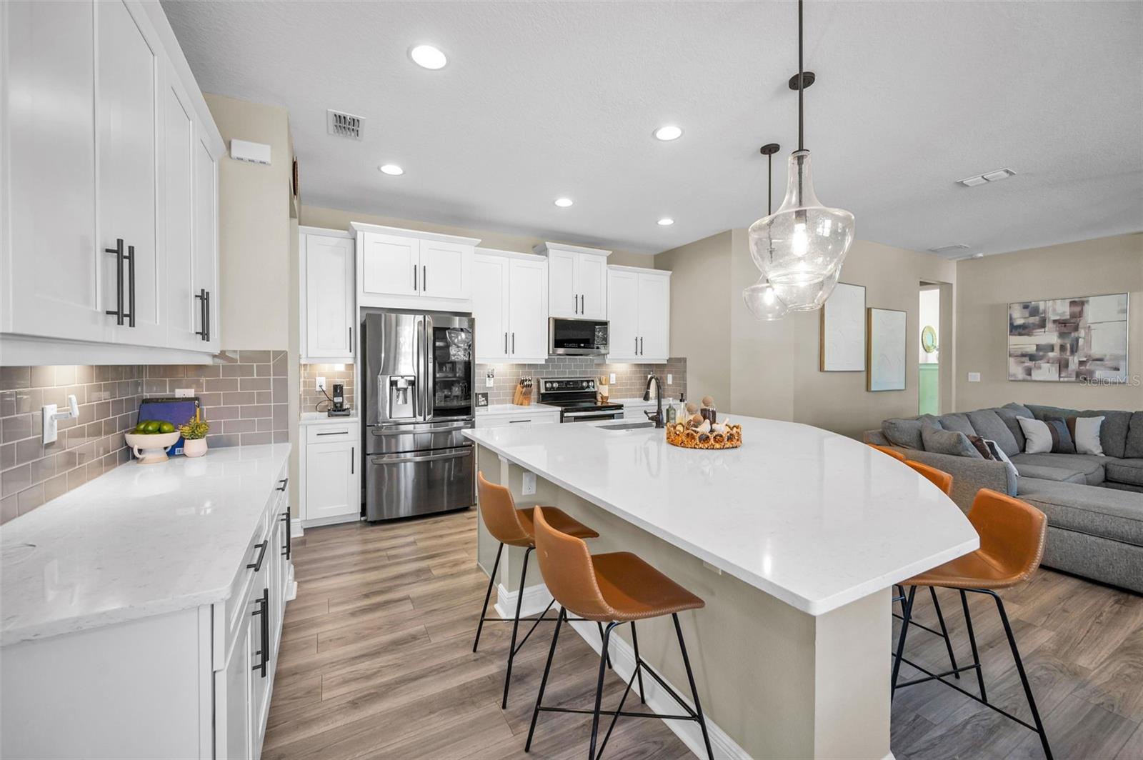 BAYSIDE TERRACE - Residential